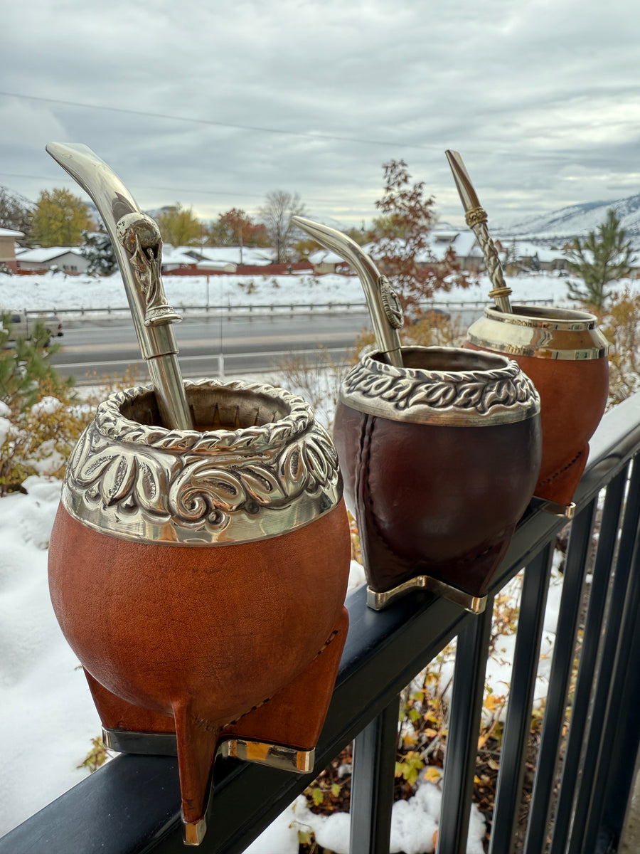 Mate Artesanal Torpedo de alpaca Cincelado con Base  SIN Costura